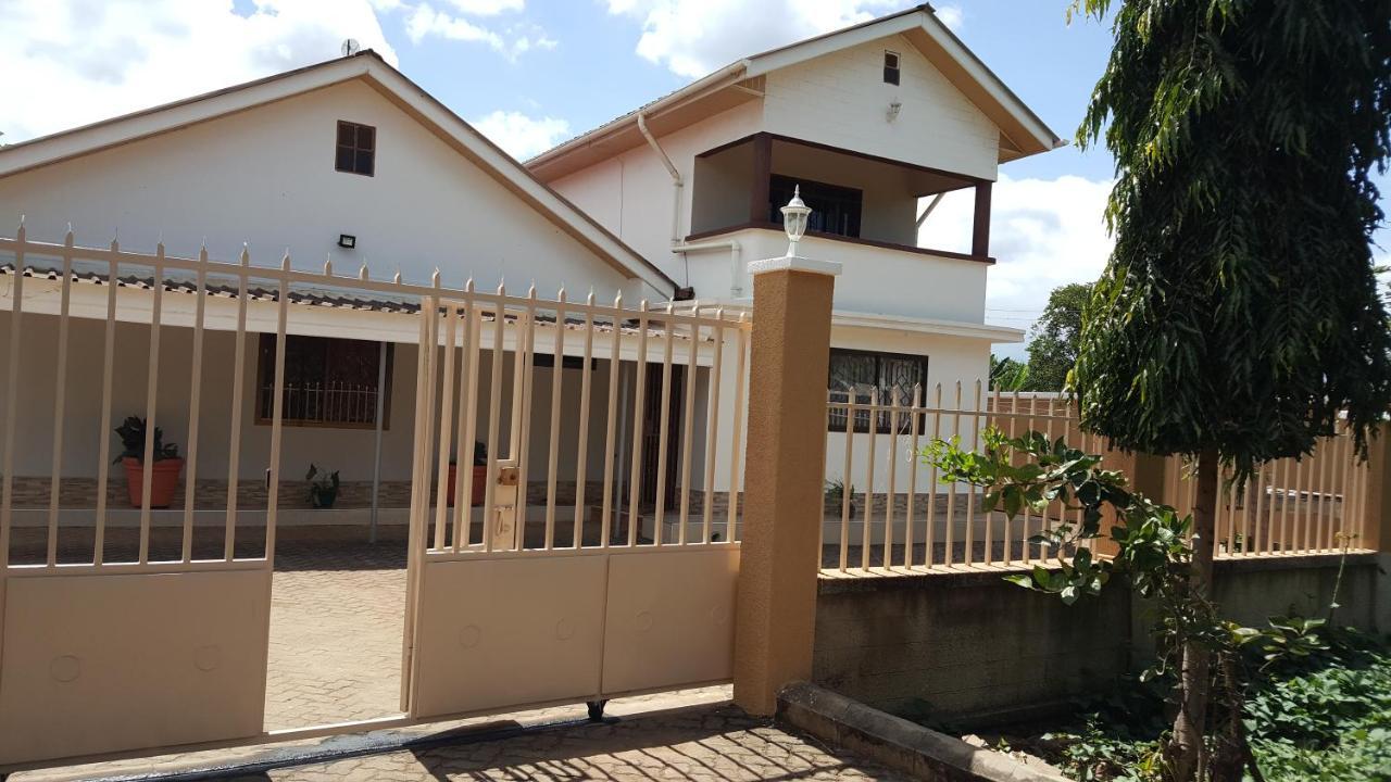 Kilimanjaro Country House Moshi Luaran gambar